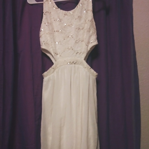 Dress - Picture 2 of 2